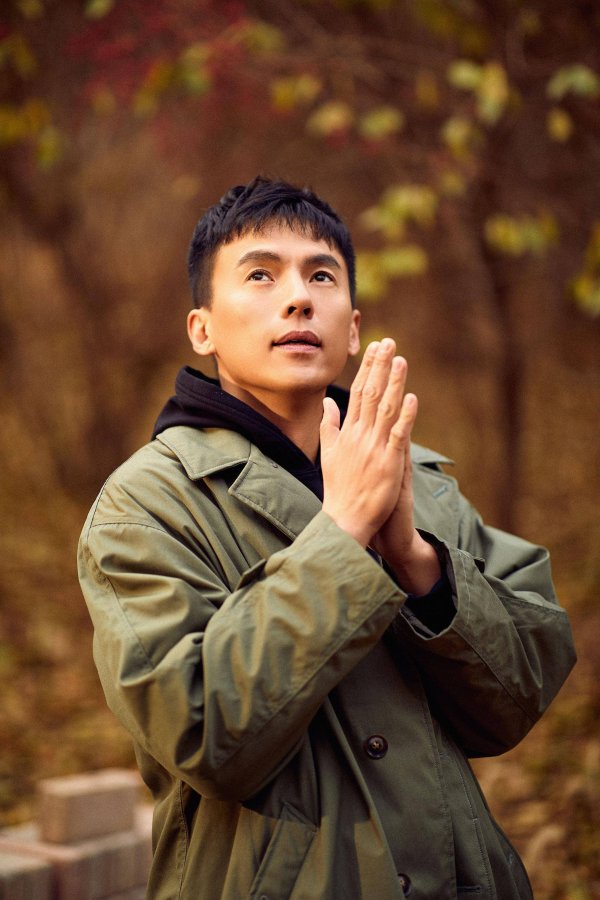 配资知识论坛网 45岁男星带娃见小三！妻子放狠话要曝裸照，网友：这家人太疯了